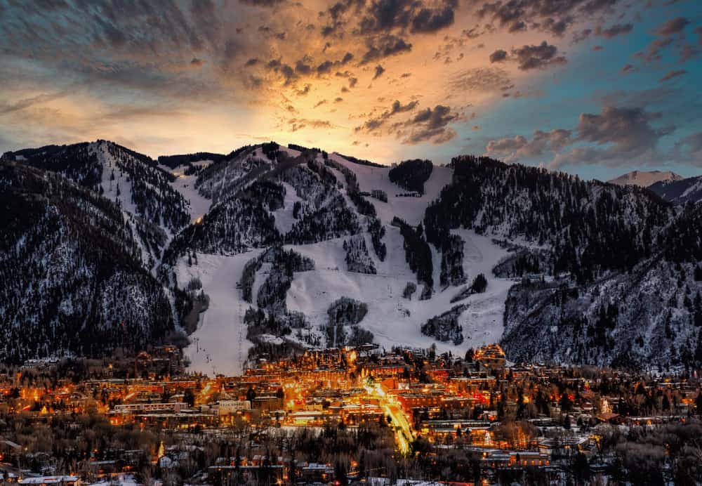 17 Amazing Places to Visit in December in the USA