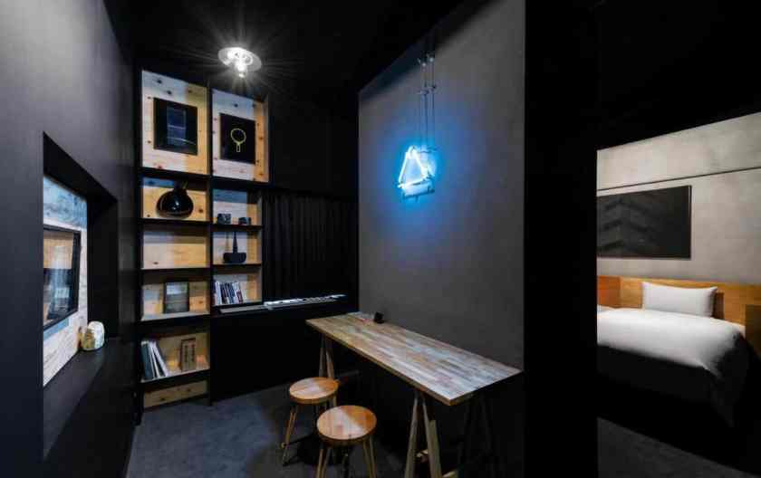 Hotel Anteroom