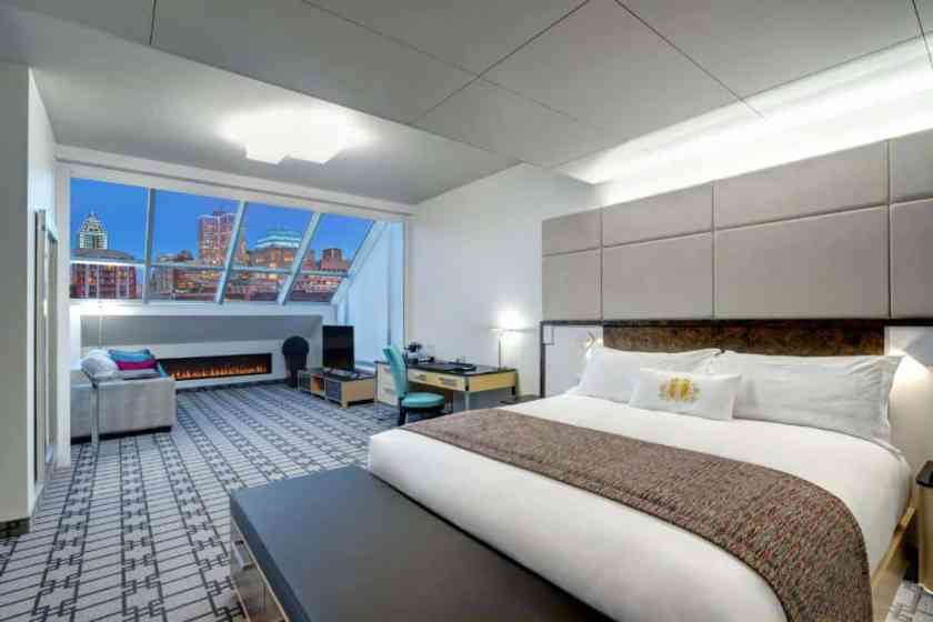 Le Mount Stephen Guest Room