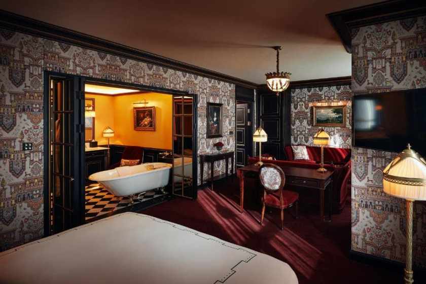 L’Escape Hotel - my guest room