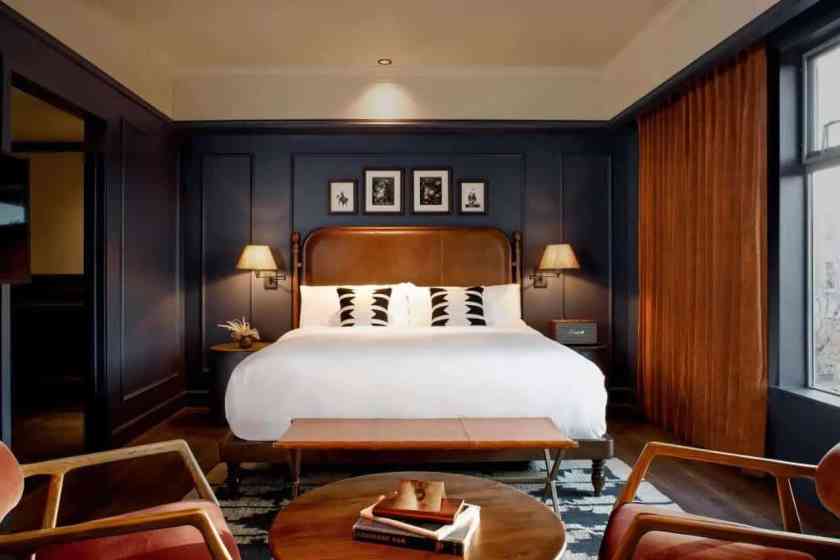 Life House Hotel Bedroom