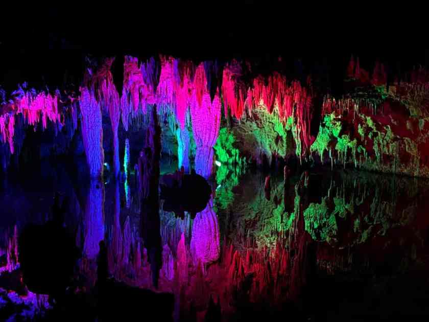 Meramec Caverns in Missouri 