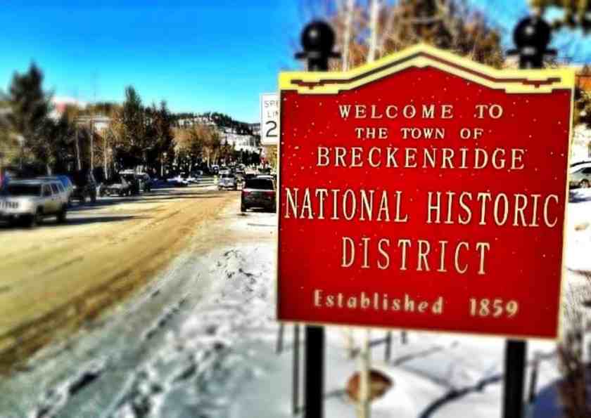 A photo of the Breckenridge welcome sign in the winter