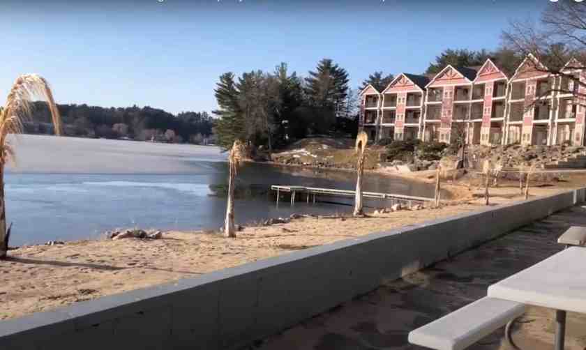 My photo of the Delton Oaks Resort taken in spring 2025
