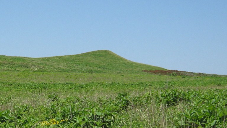 File:Spirit Mound Historic Prairie 1a.jpg